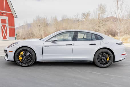 2025 Porsche Panamera Turbo S E-Hybrid