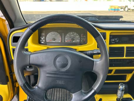 Isuzu Space Cab SX 4x4 