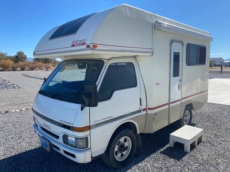 Camping-car Isuzu Fargo 4x4 de 1991