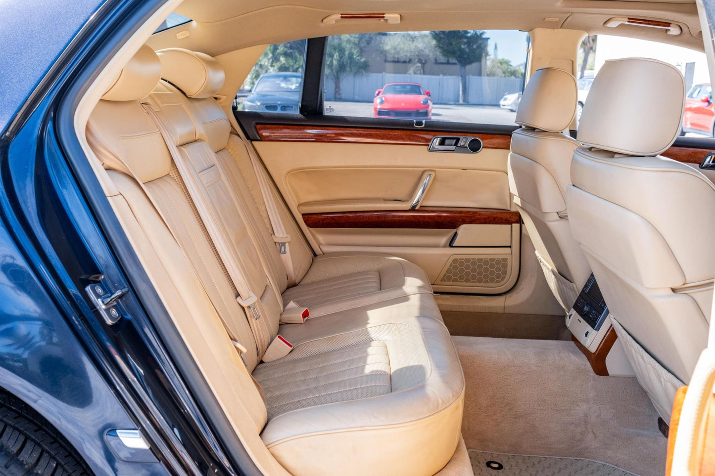 Volkswagen Phaeton W12