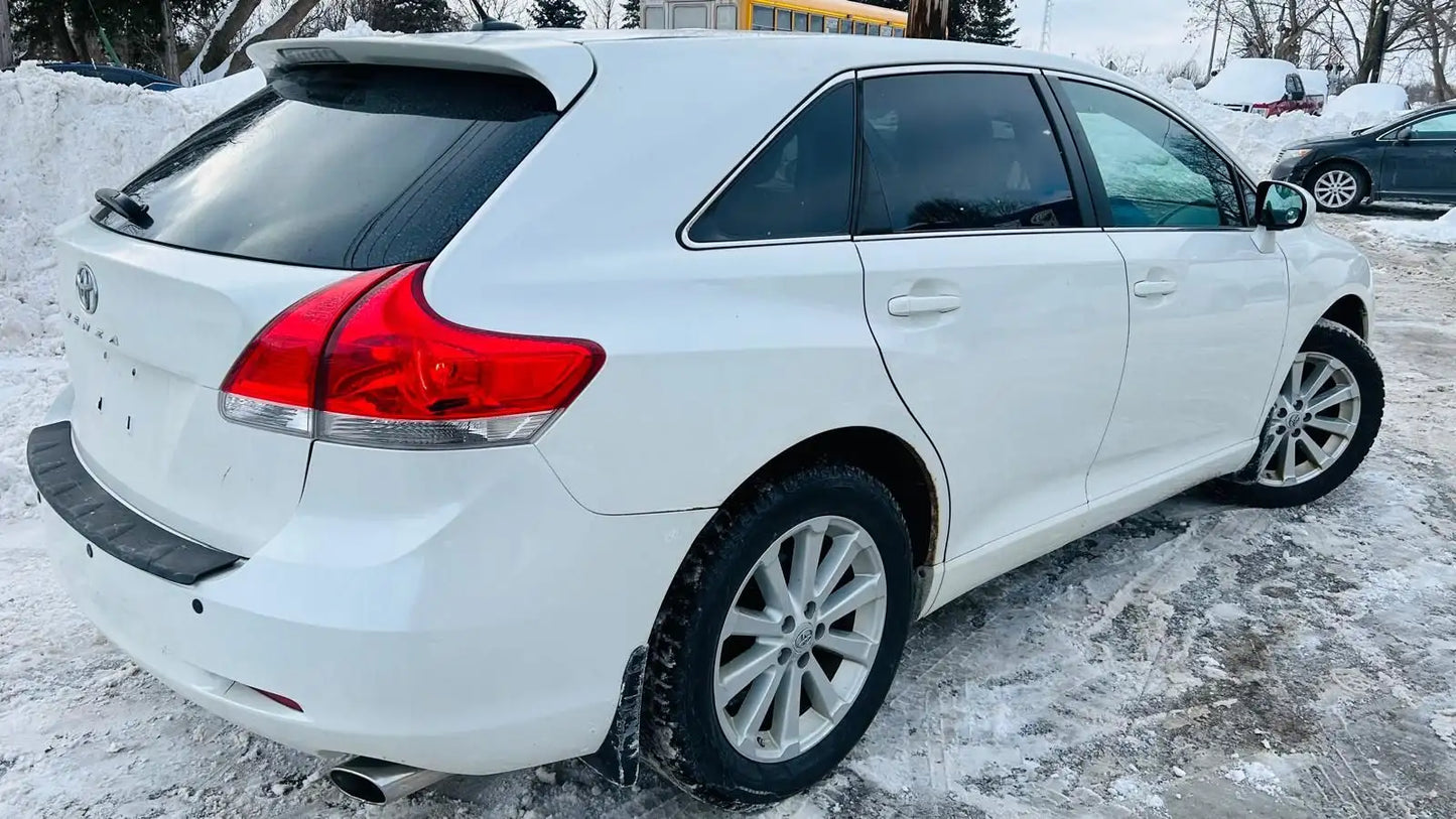 TOYOTA VENZA 2011