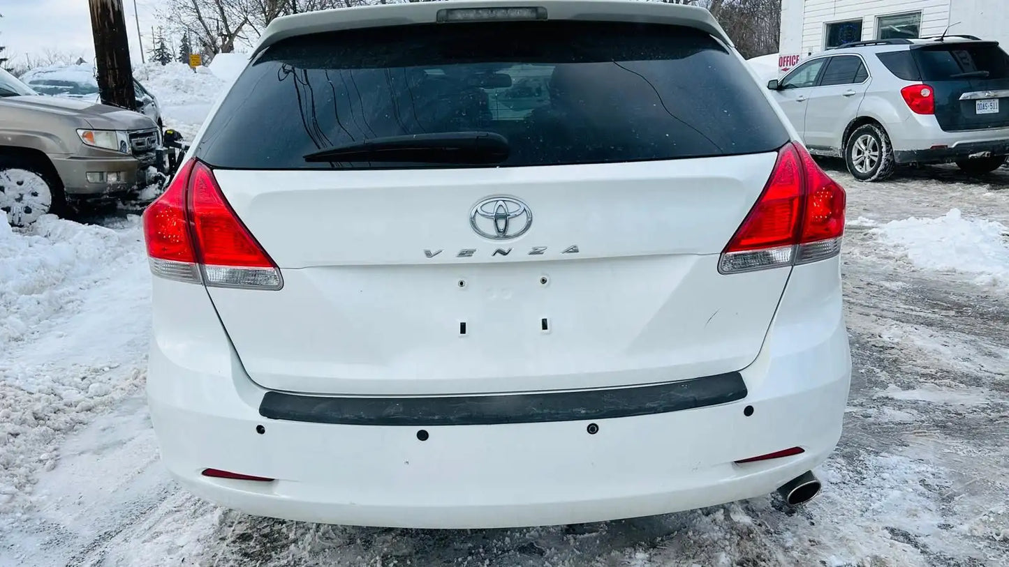 TOYOTA VENZA 2011