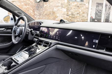 2025 Porsche Panamera Turbo S E-Hybrid