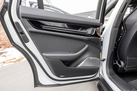 2025 Porsche Panamera Turbo S E-Hybrid