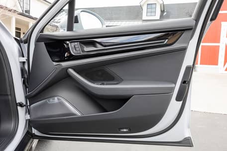 2025 Porsche Panamera Turbo S E-Hybrid