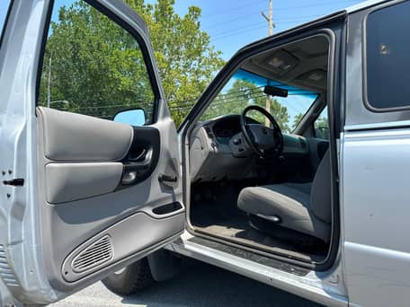 2001 Mazda B3000 SE Cab Plus 4x4