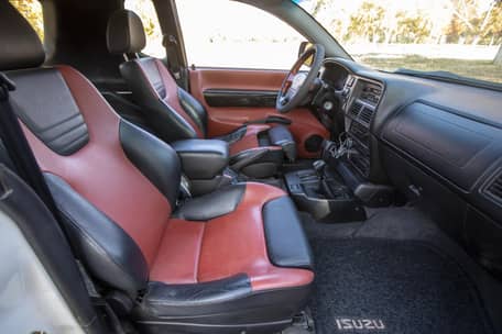 Isuzu VehiCROSS Ironman Edition 