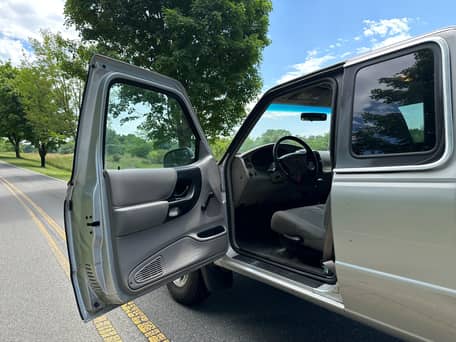 2001 Mazda B3000 SE Cab Plus 4x4