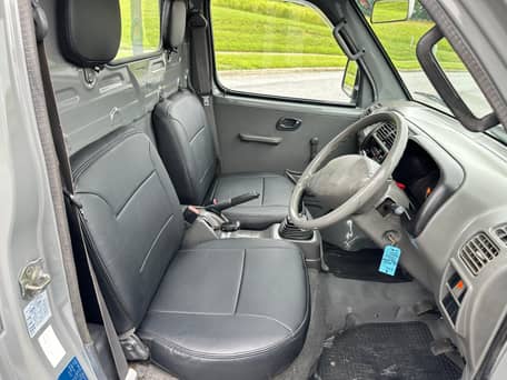 Camion-benne Suzuki Carry 4x4 de 2000