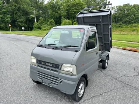 Camion-benne Suzuki Carry 4x4 de 2000