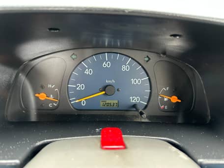 Camion-benne Suzuki Carry 4x4 de 2000